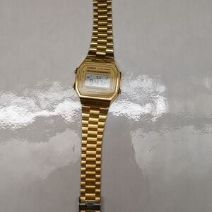 Casio Classic Gold Smartwatch